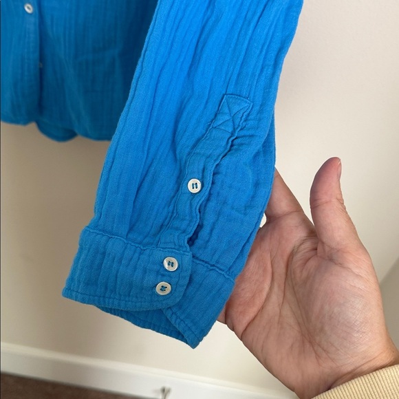 Xirena Cotton Bright Blue Button Down Shirt Size Small - Picture 3 of 6